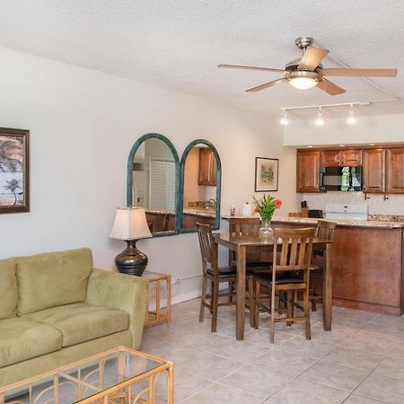 Beach Living At Island Pine Villas ジョージ・タウン エクステリア 写真
