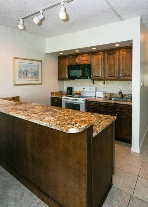 Beach Living At Island Pine Villas ジョージ・タウン エクステリア 写真