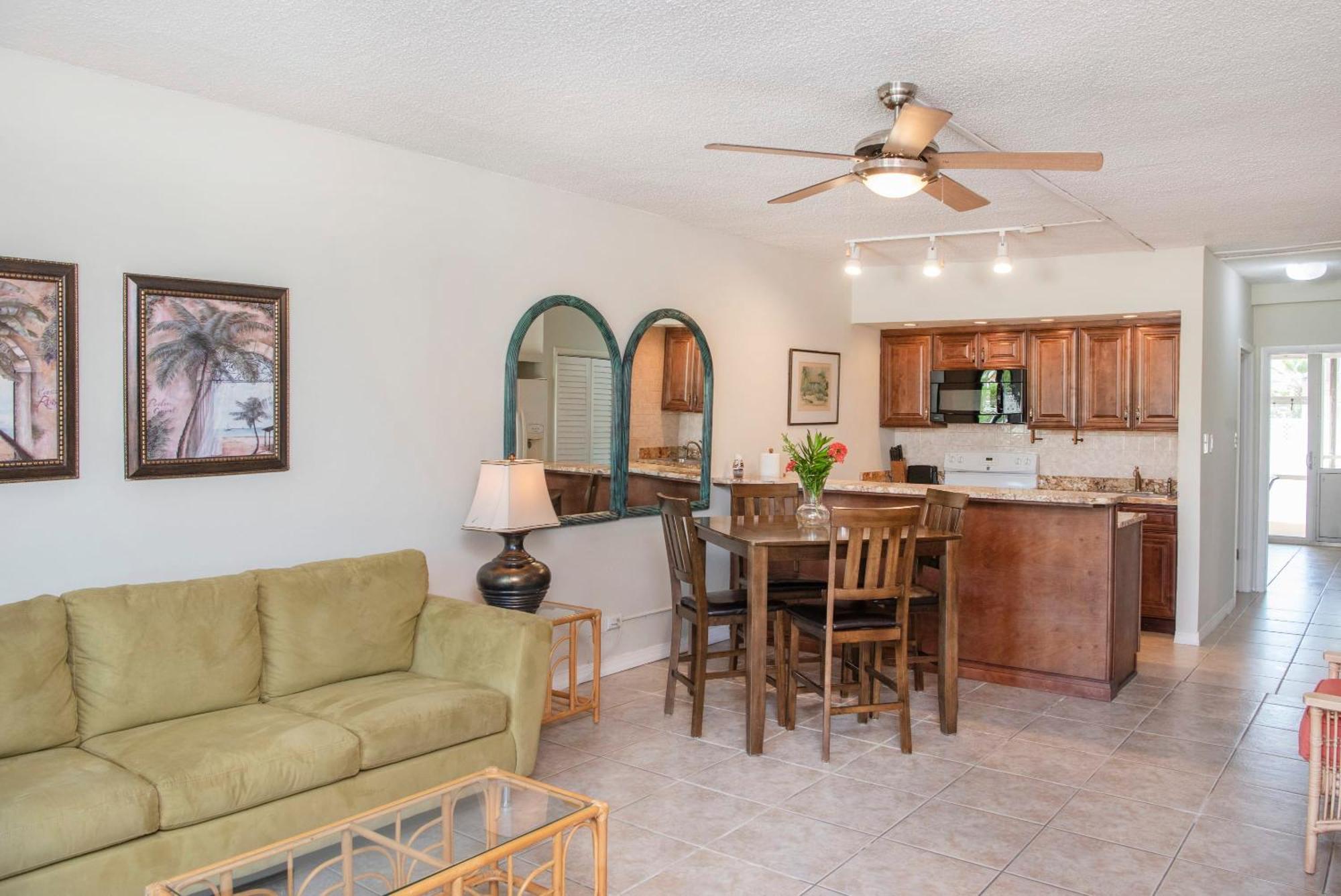 Beach Living At Island Pine Villas ジョージ・タウン エクステリア 写真